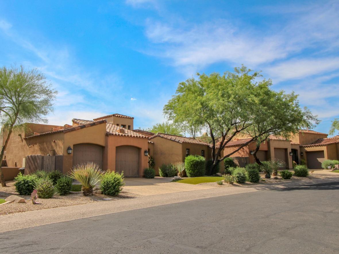 Arizona home in Casa Adobes