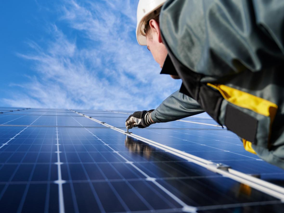 Solar Panel Maintenance & Repair Services 